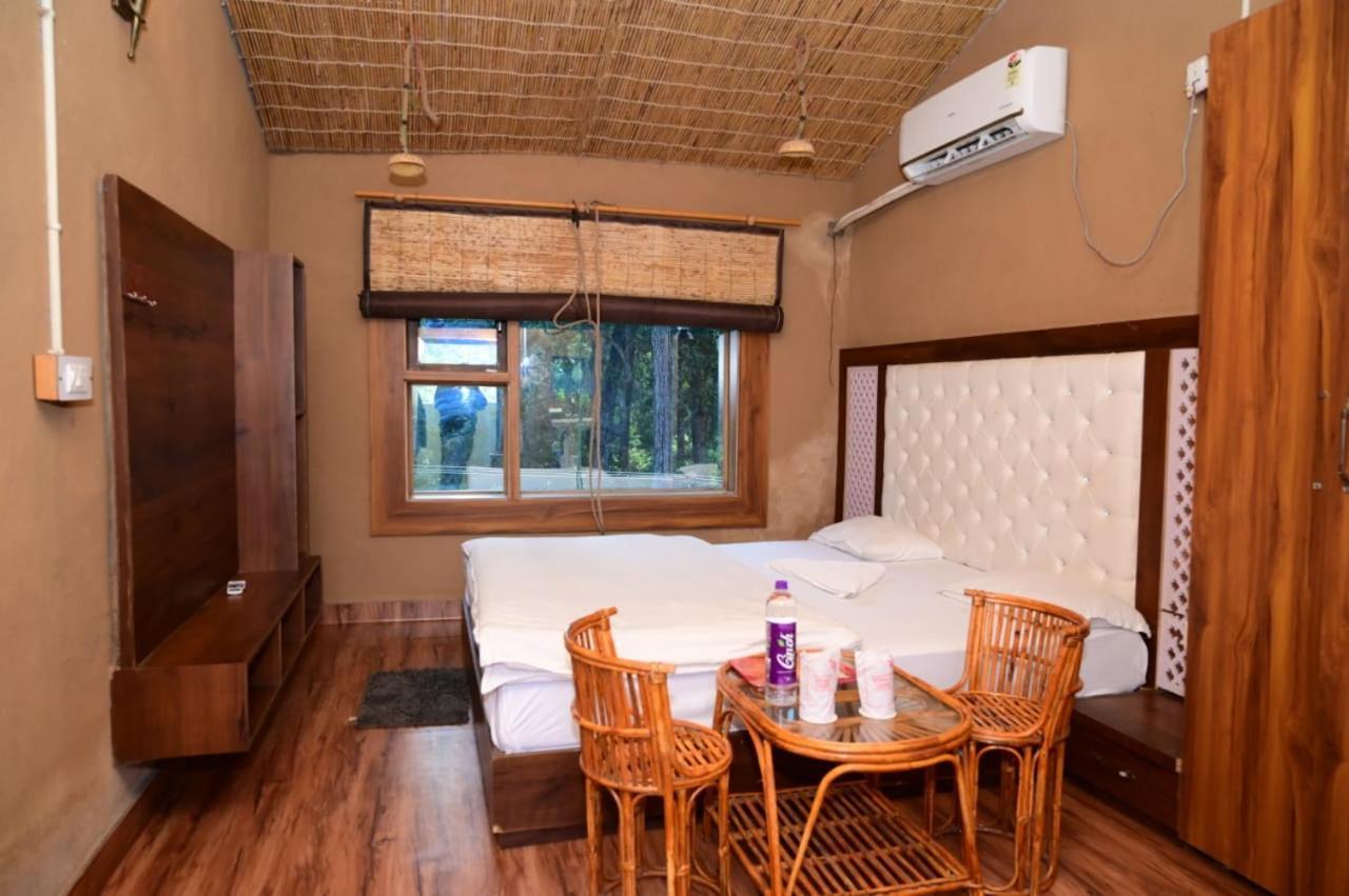 Jungle Resort Халдвани Экстерьер фото